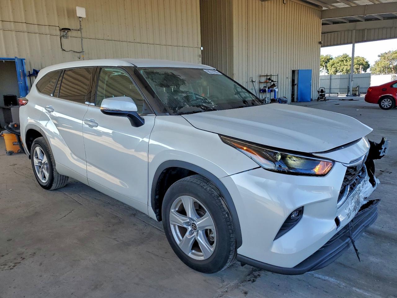 2022 TOYOTA HIGHLANDER