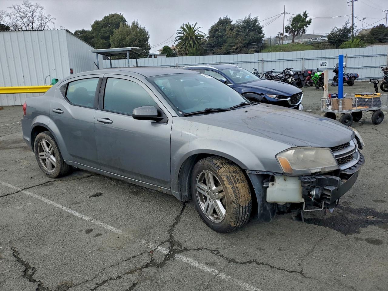 2012 DODGE Avenger