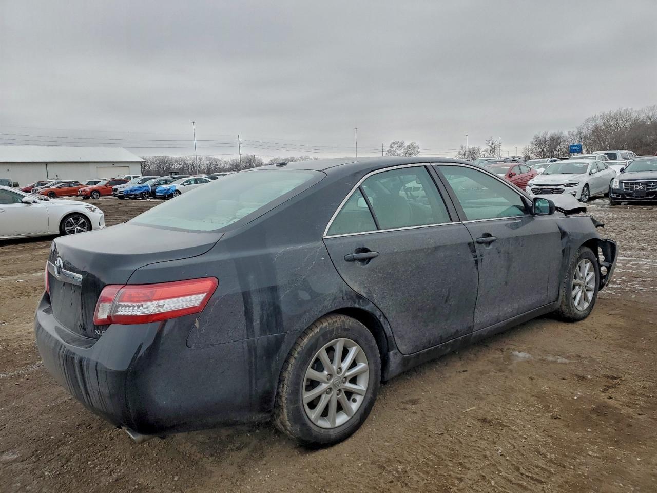 2011 TOYOTA CAMRY