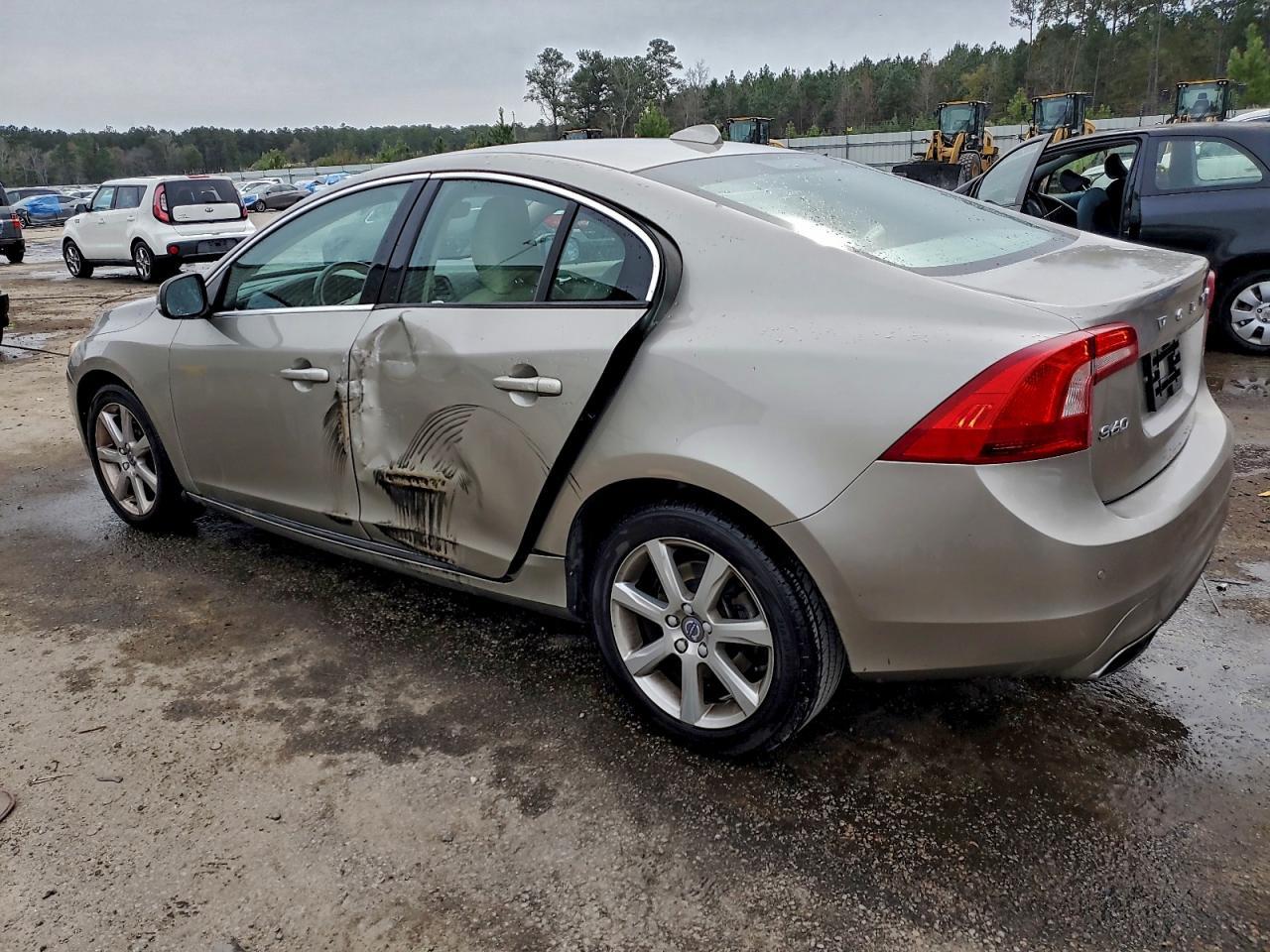 2016 VOLVO S60