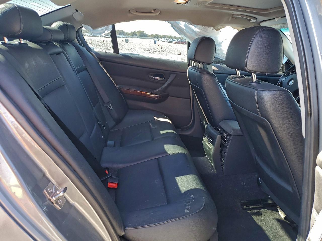 2011 BMW 3 SERIES