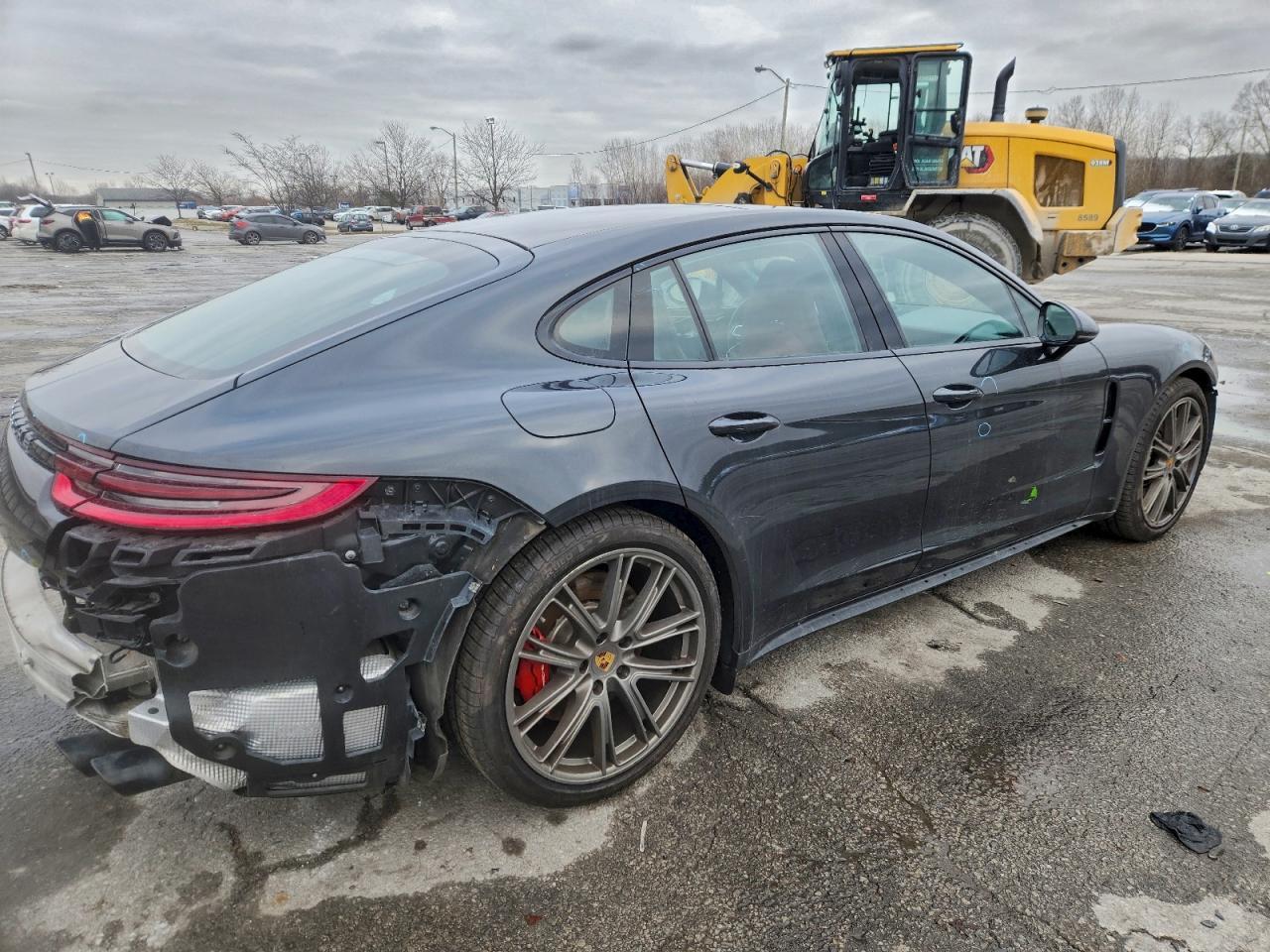 2018 PORSCHE Panamera