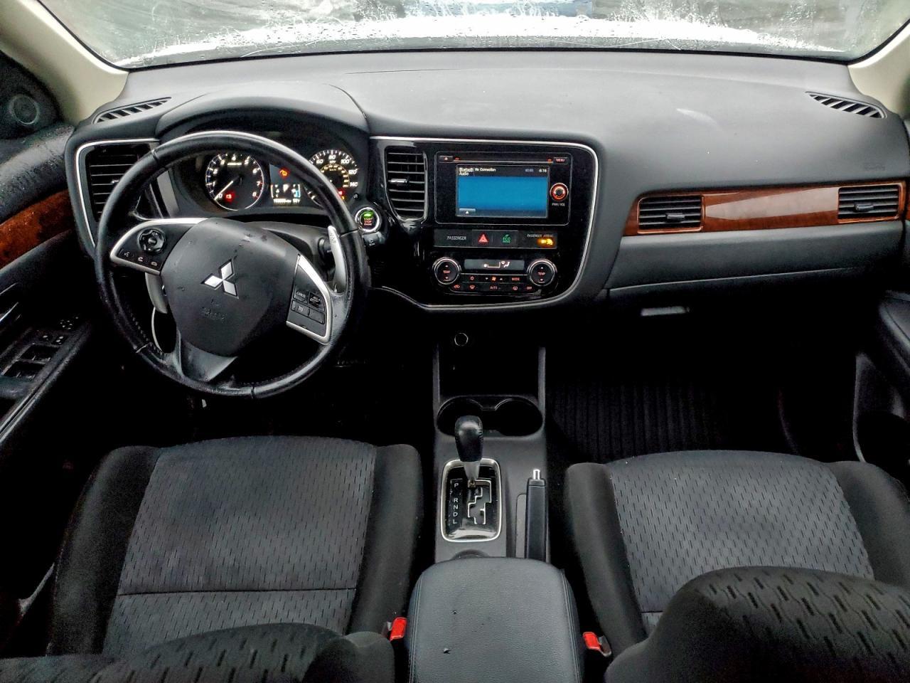 2014 MITSUBISHI outlander