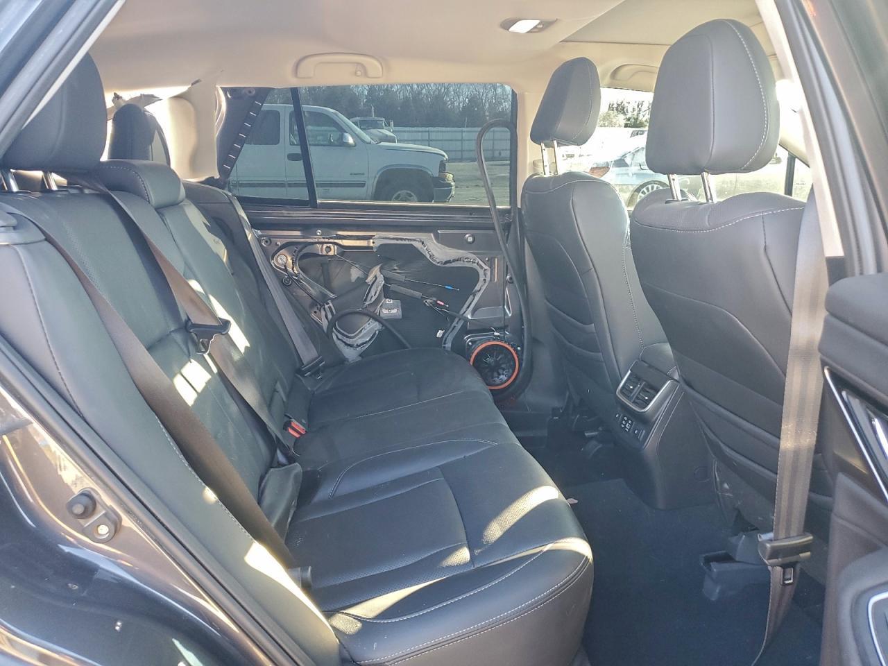 2023 SUBARU Outback