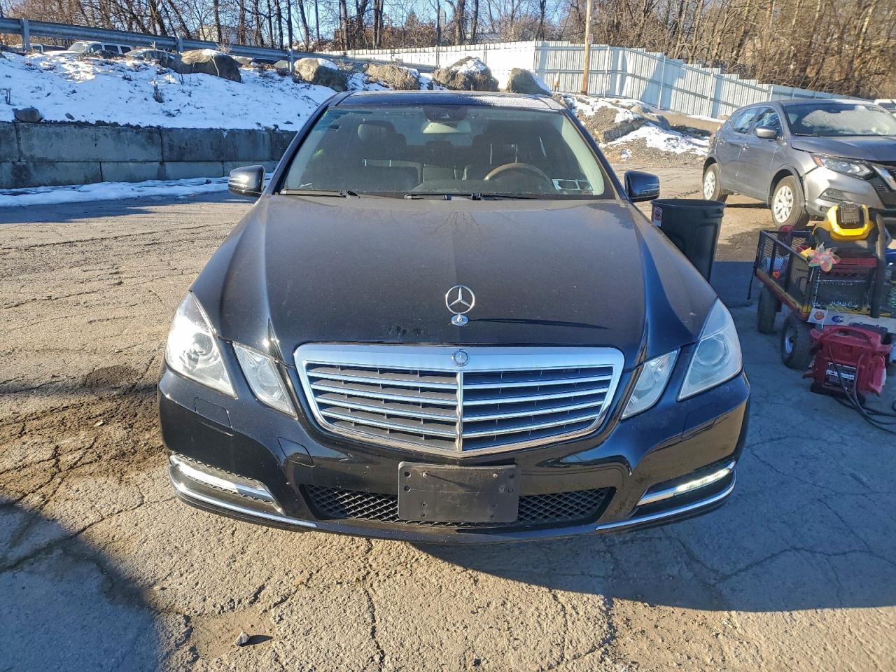 2012 MERCEDES-BENZ E-Class