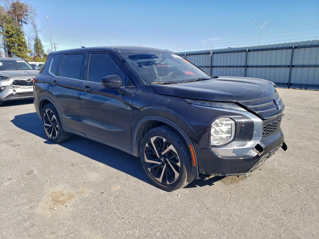 2022 MITSUBISHI outlander