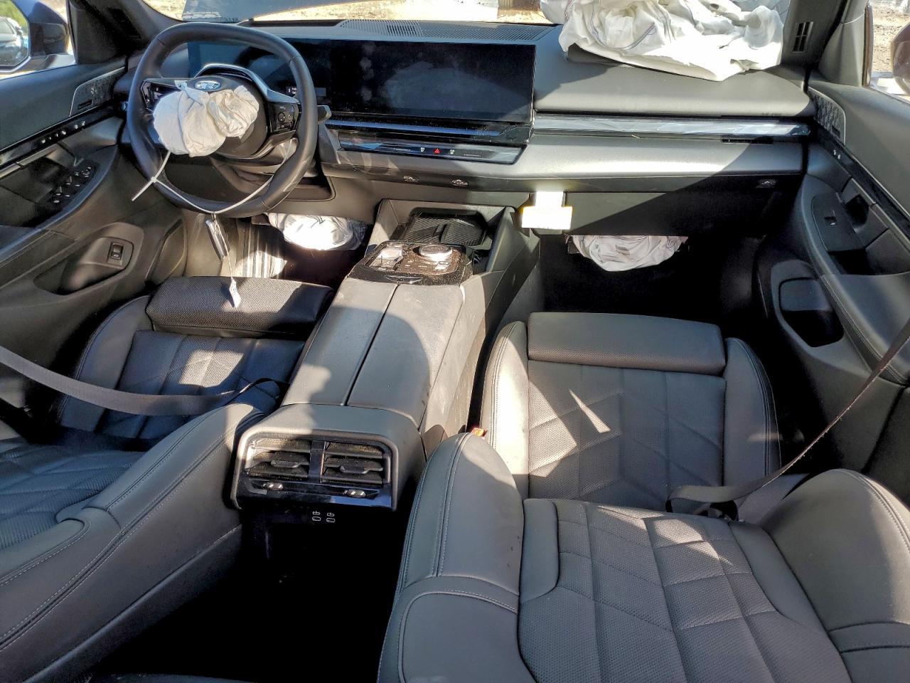 2024 BMW i5