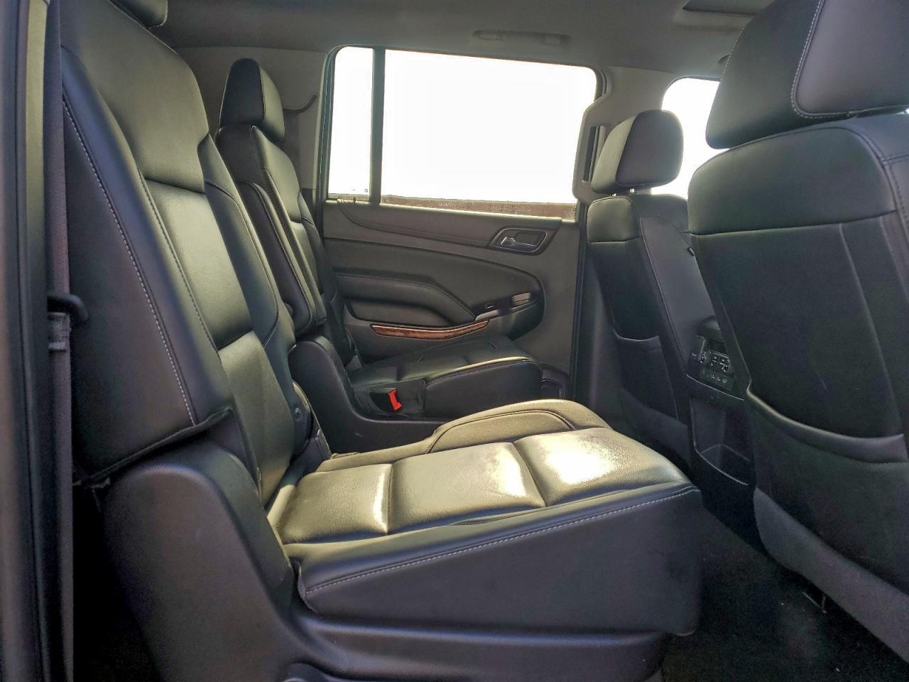 2017 CHEVROLET Suburban