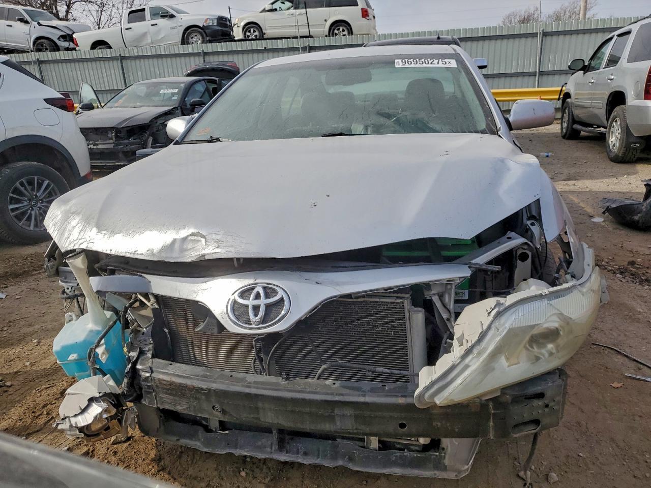 2011 TOYOTA CAMRY