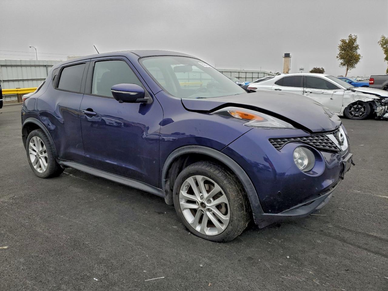 2015 NISSAN Juke