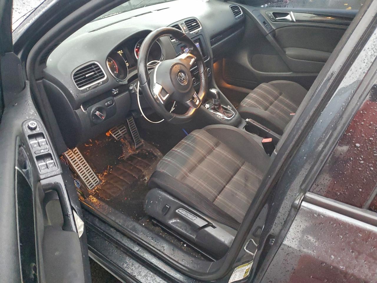2011 VOLKSWAGEN GTI