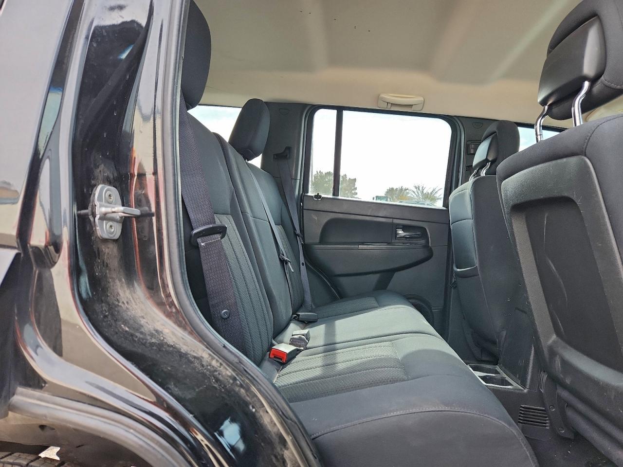 2012 JEEP Liberty