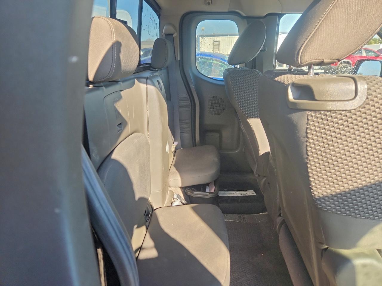 2012 NISSAN Frontier
