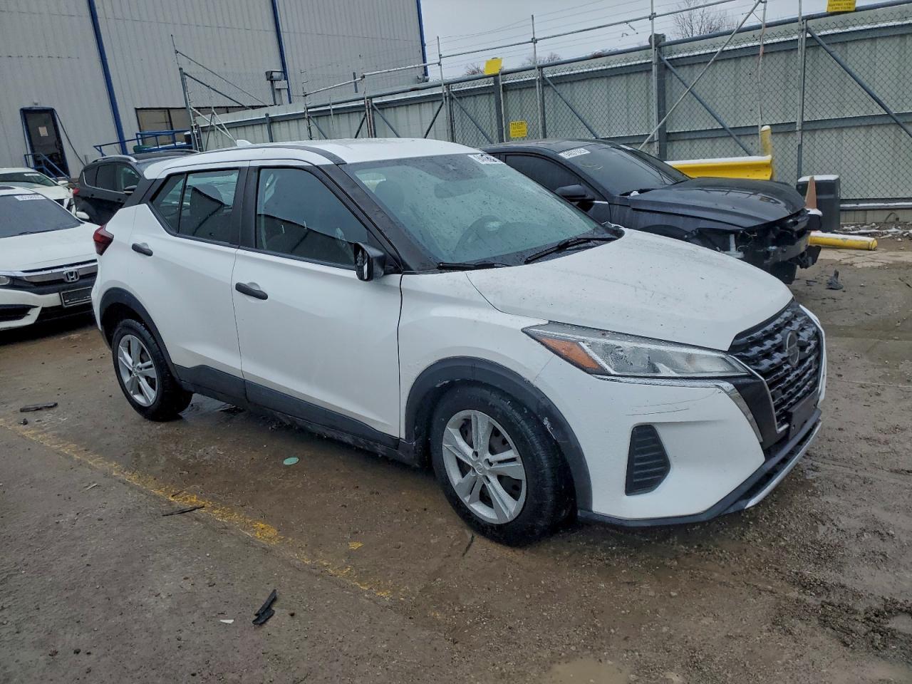 2021 NISSAN KICKS