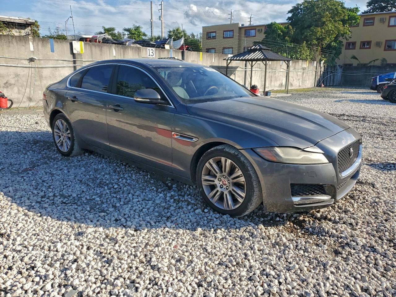 2017 JAGUAR XF