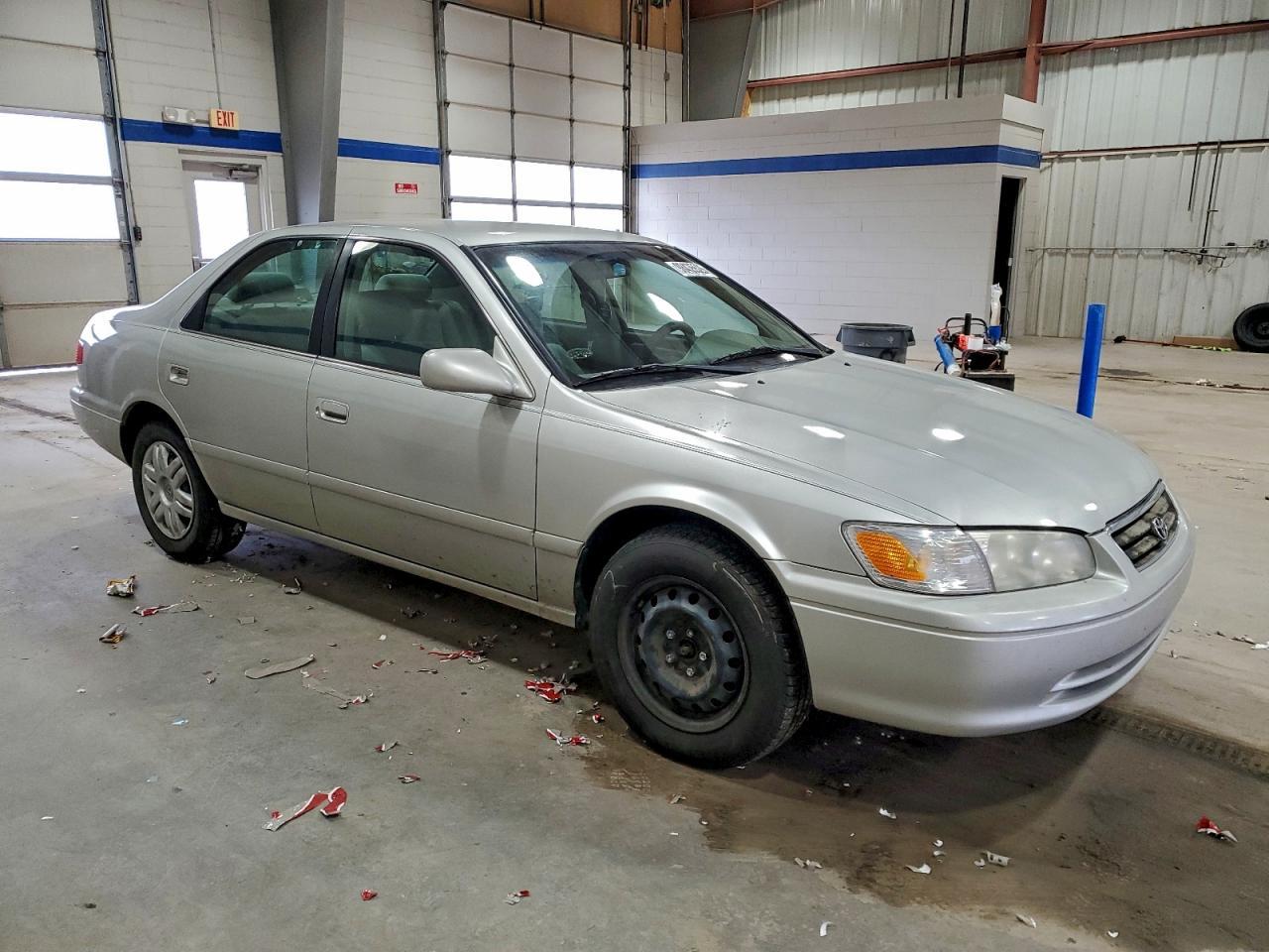 2001 TOYOTA CAMRY