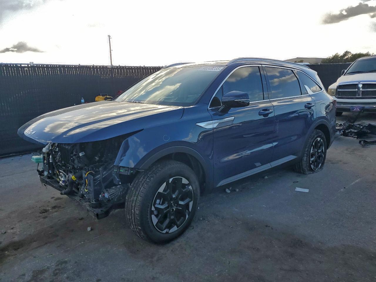 2025 KIA SORENTO