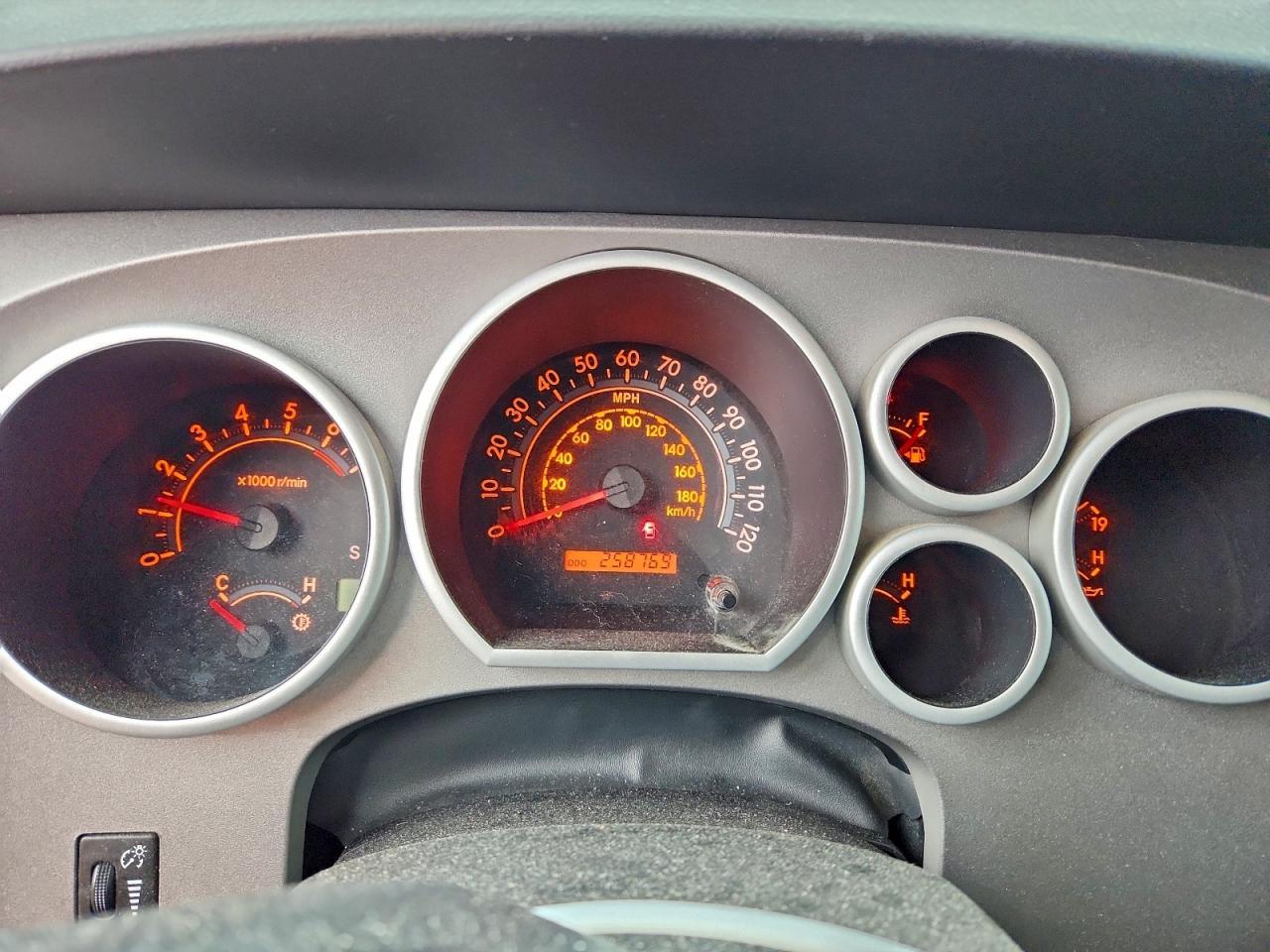 2011 TOYOTA TUNDRA