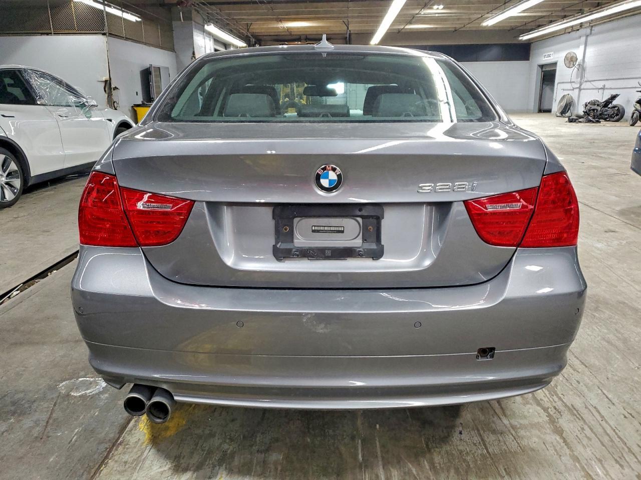 2011 BMW 3 SERIES