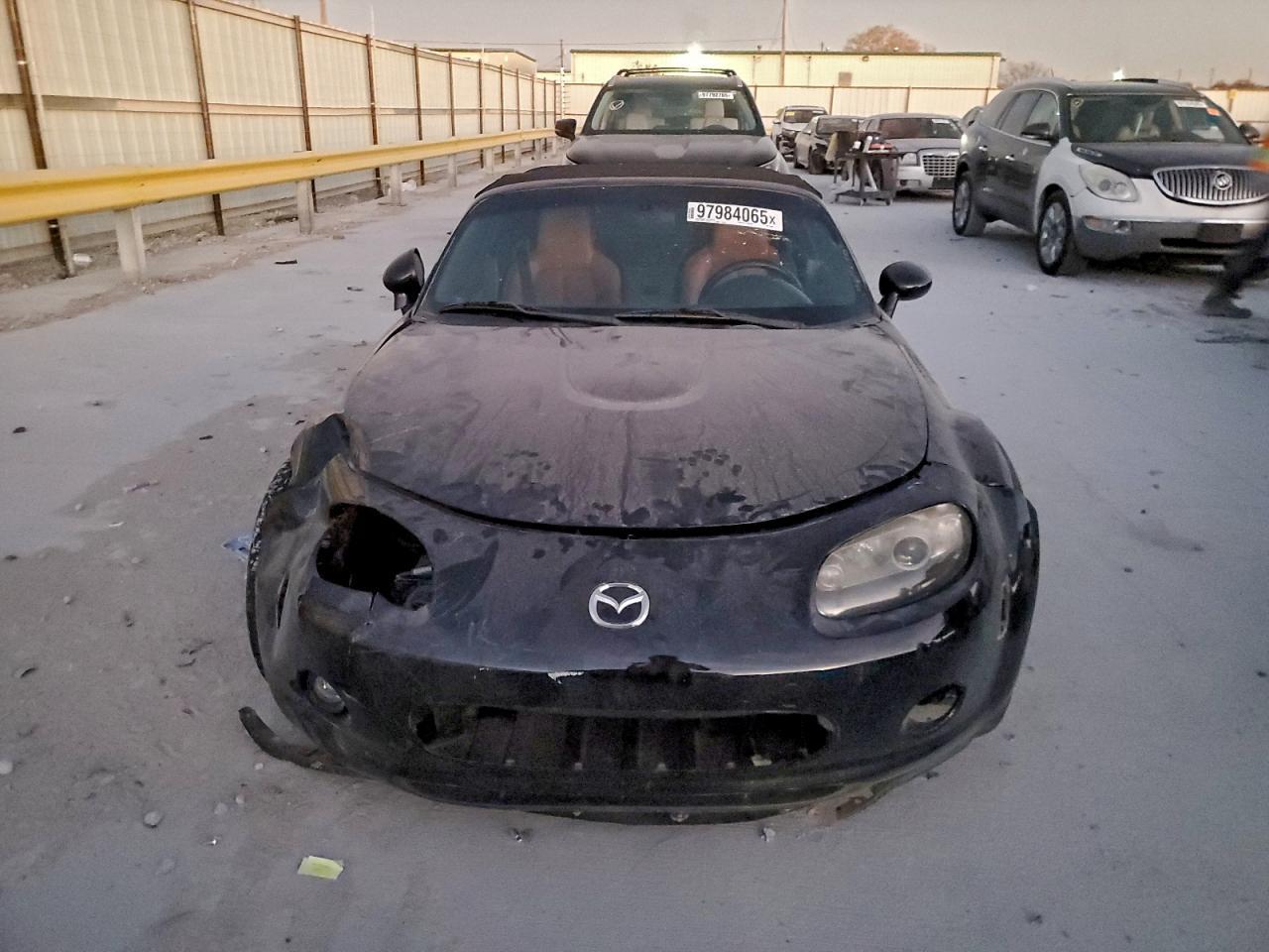 2006 MAZDA MX-5 Miata