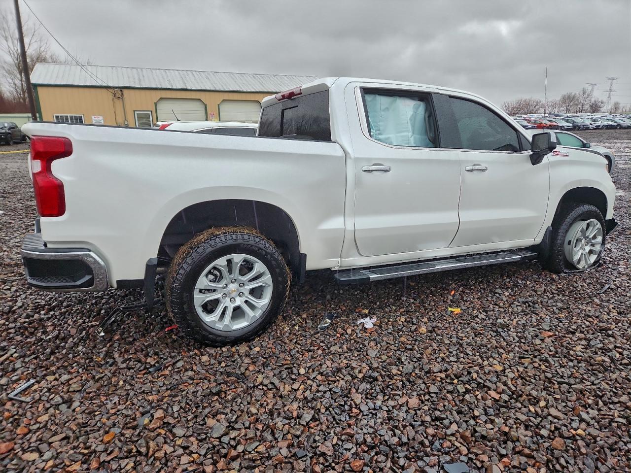 2025 CHEVROLET Silverado