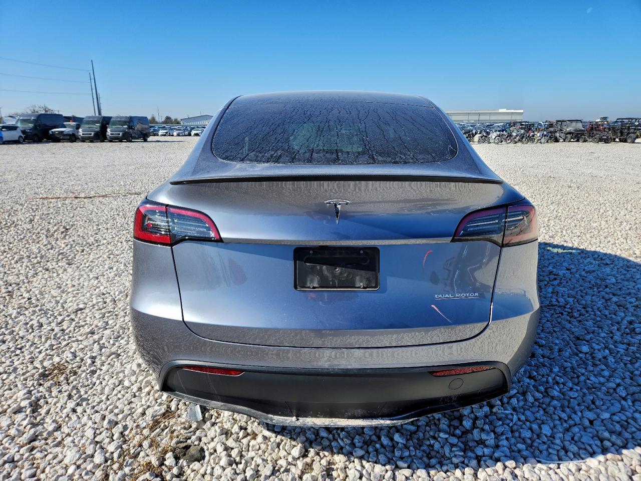 2025 TESLA MODEL Y