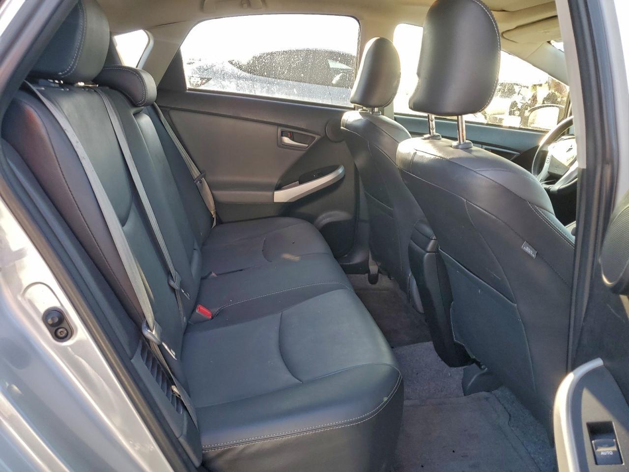 2015 TOYOTA PRIUS