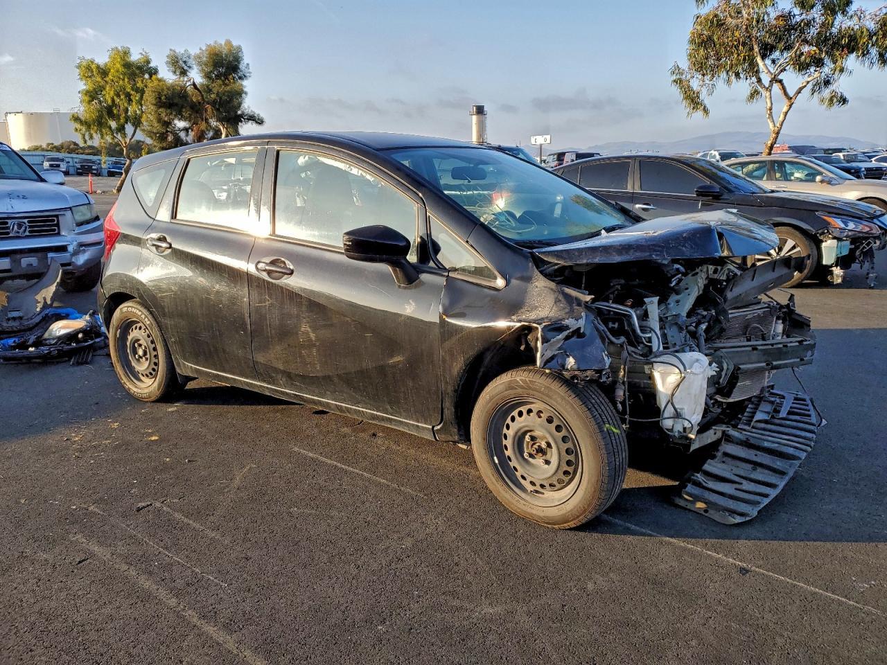 2015 NISSAN Versa Note