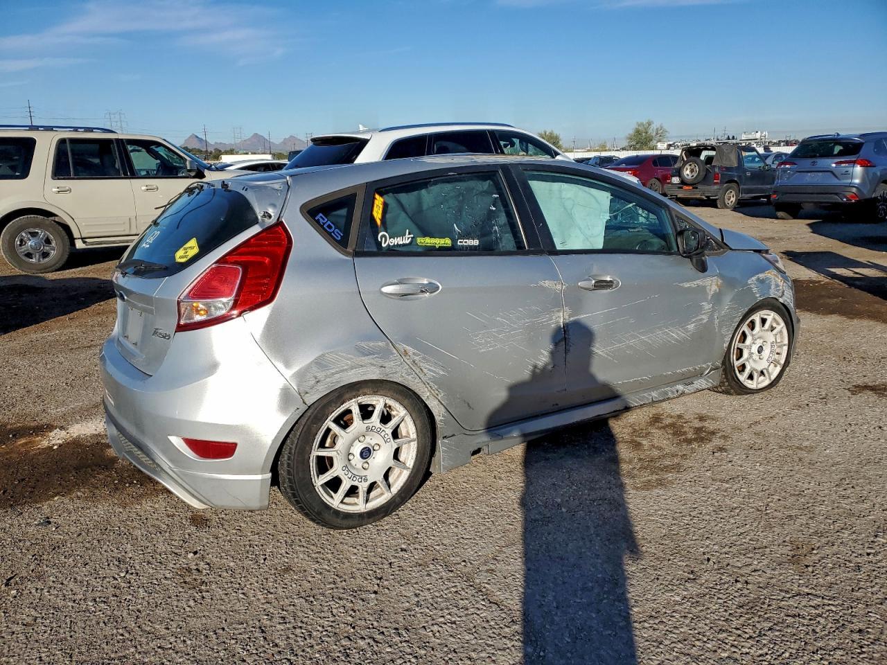 2015 FORD Fiesta