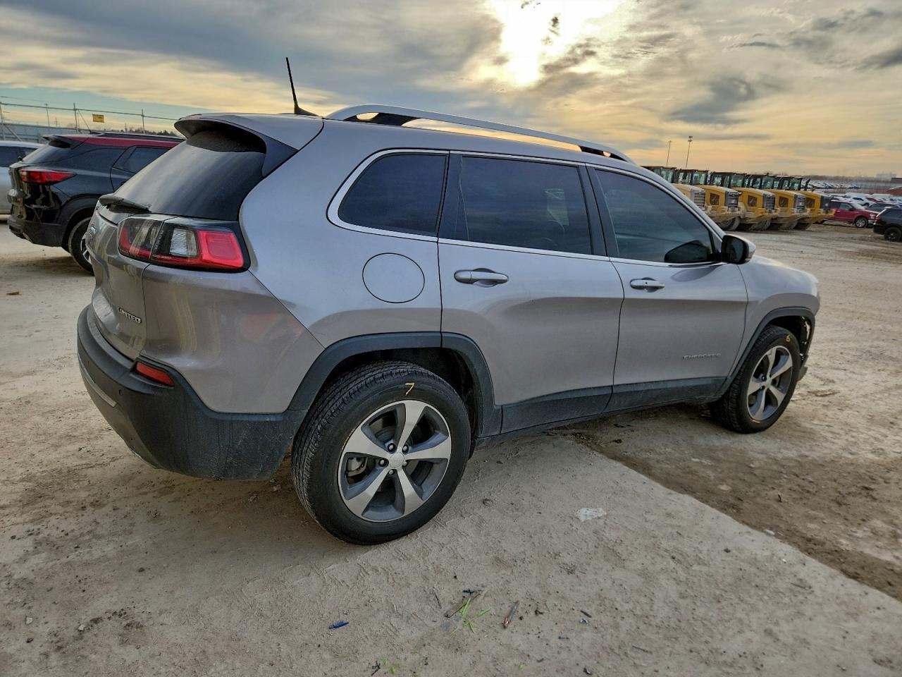 2019 JEEP CHEROKEE