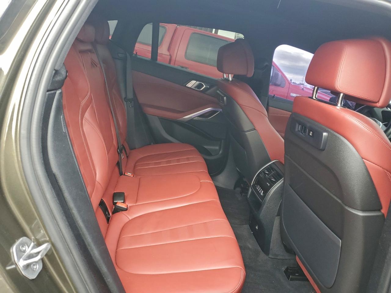 2022 BMW X6