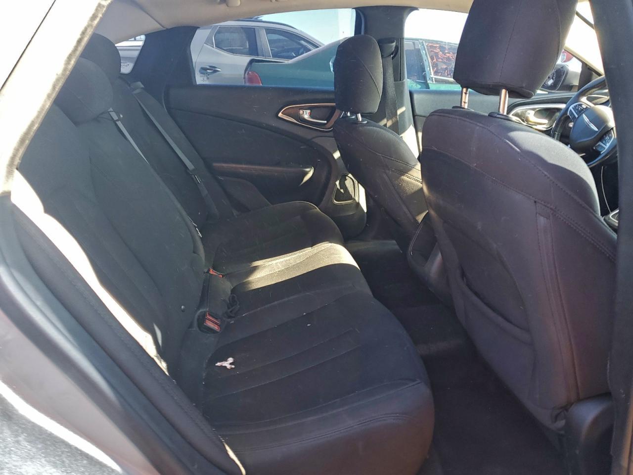 2015 CHRYSLER 200