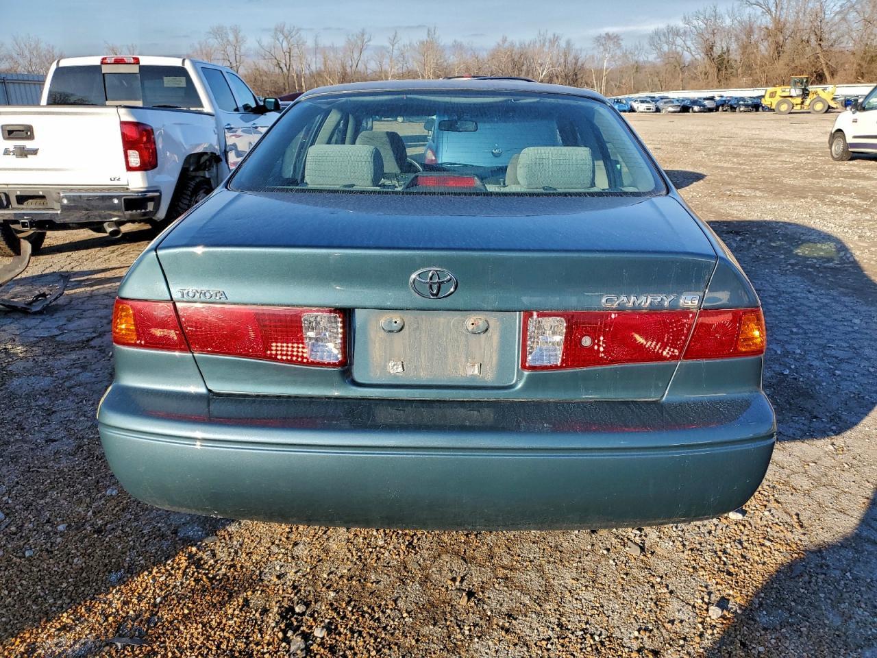2001 TOYOTA CAMRY
