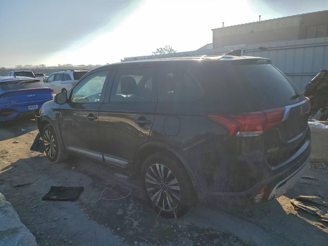 2019 MITSUBISHI outlander