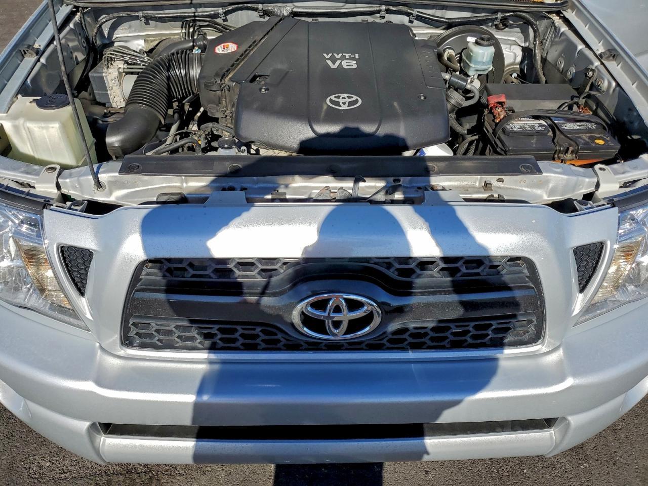 2011 TOYOTA TACOMA