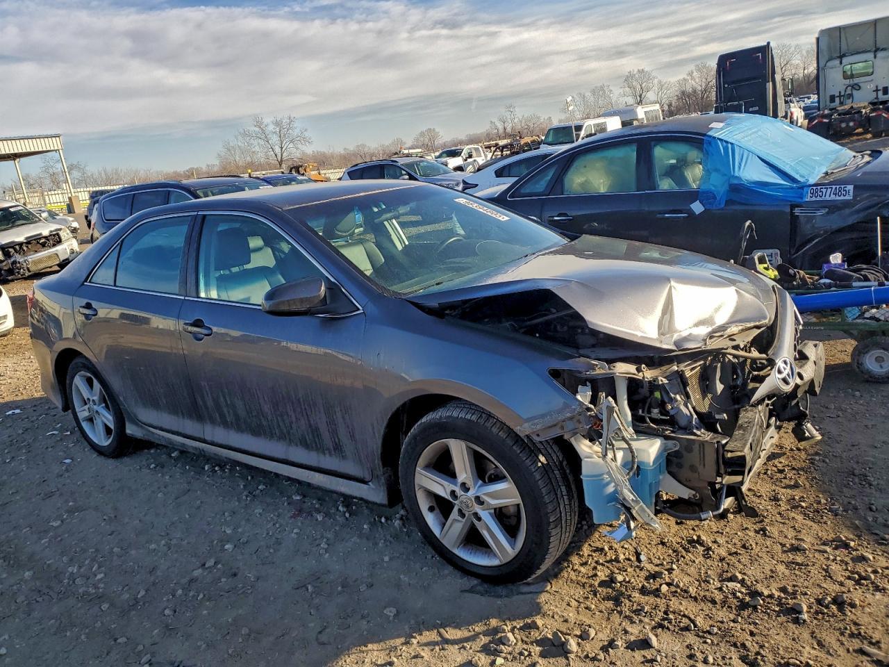 2014 TOYOTA CAMRY