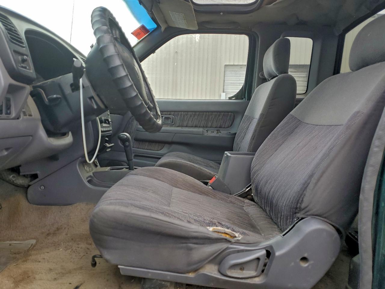 2000 NISSAN Frontier