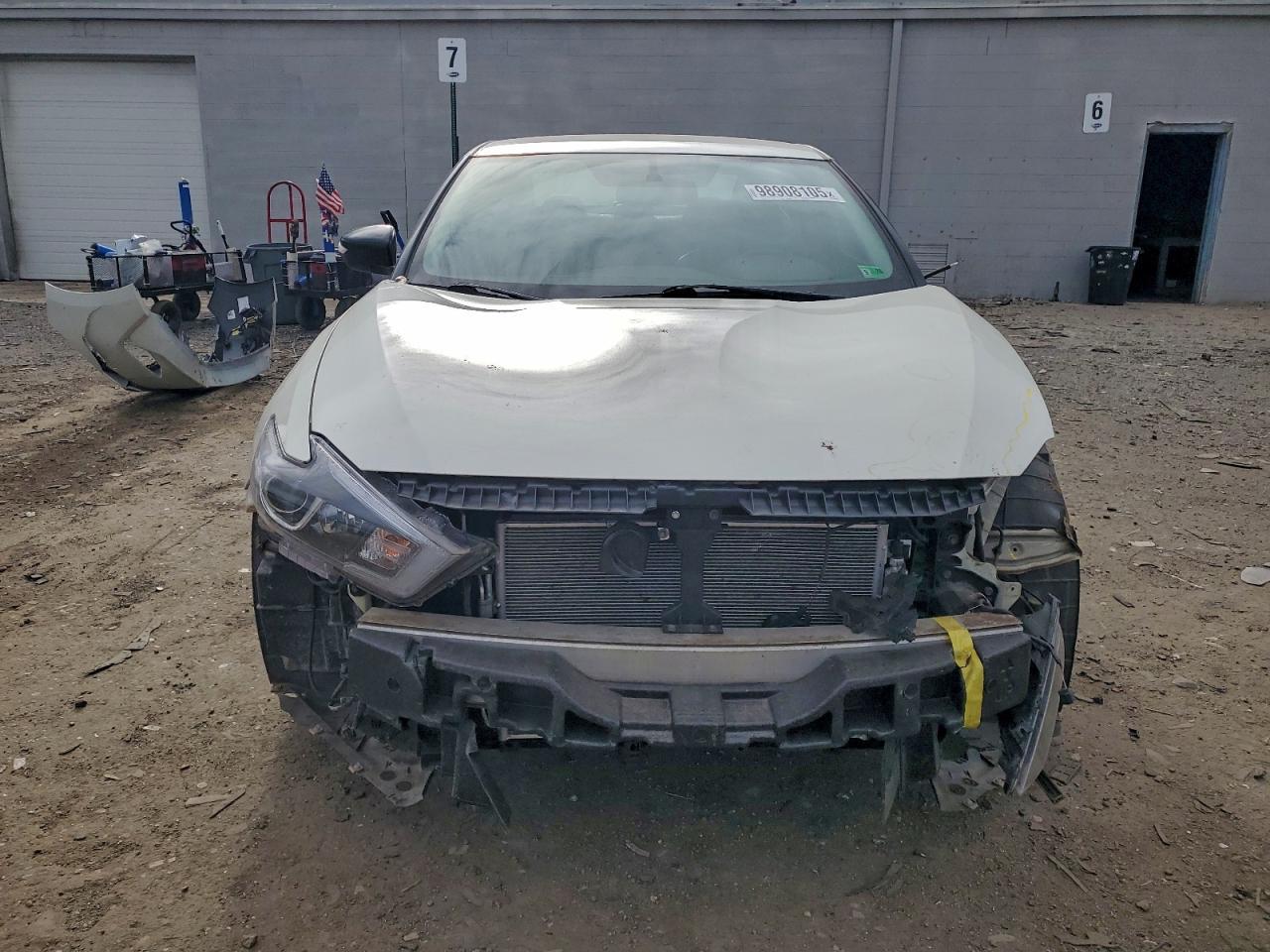 2016 NISSAN Maxima