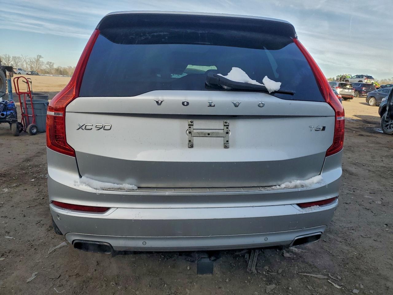 2016 VOLVO XC90