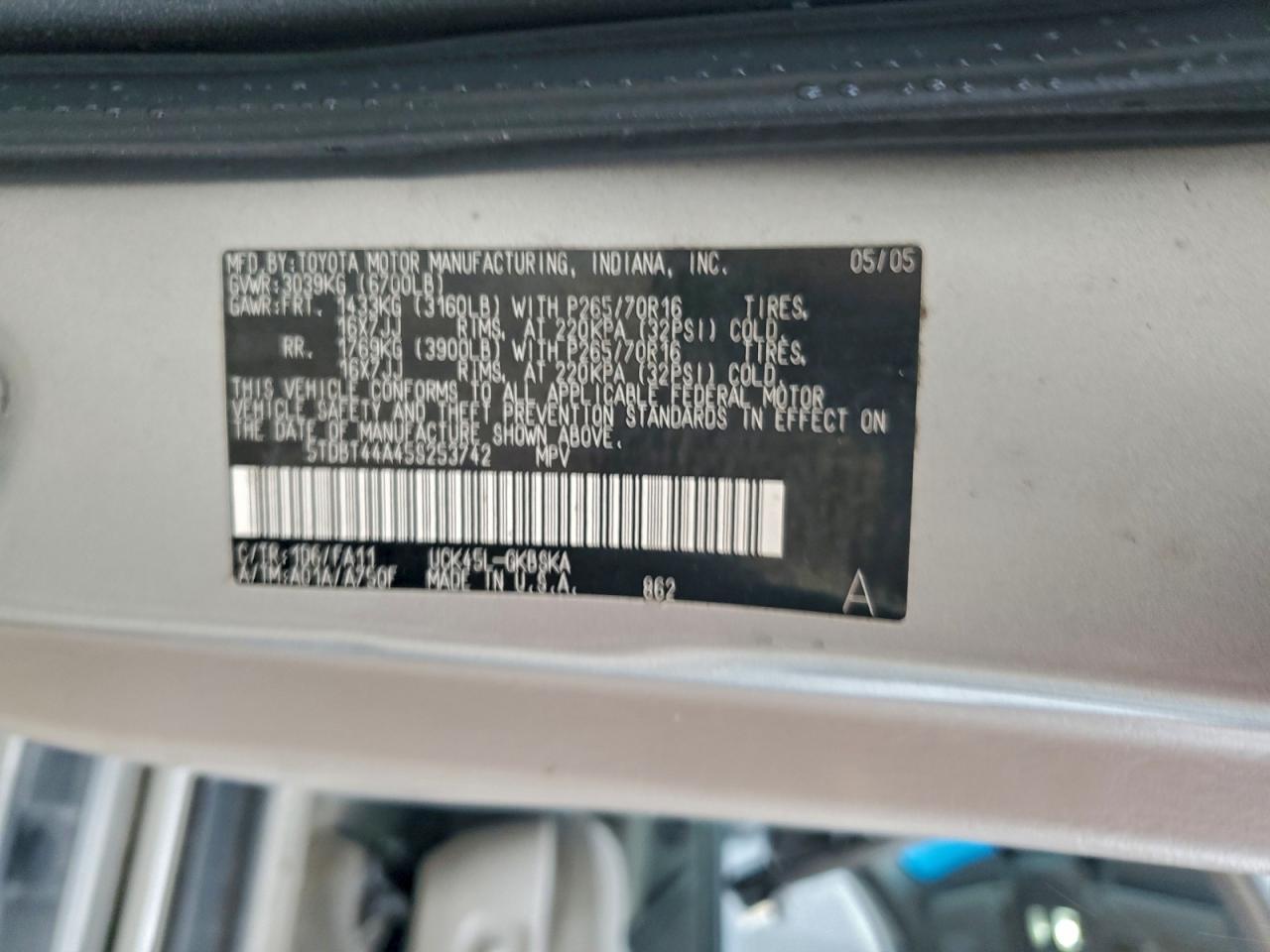 2005 TOYOTA Sequoia