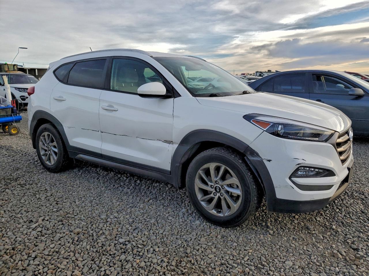 2016 HYUNDAI TUCSON