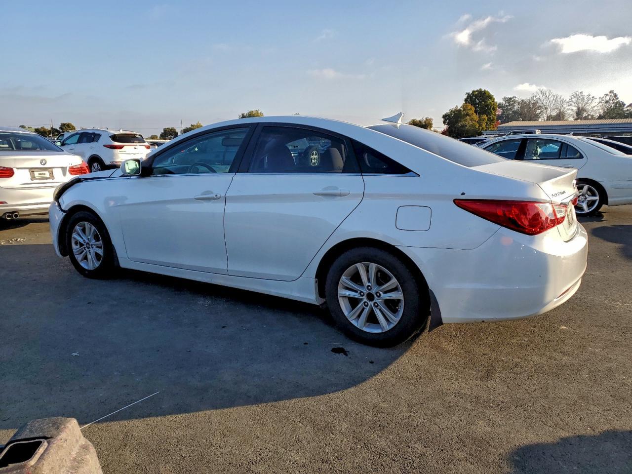 2011 HYUNDAI SONATA