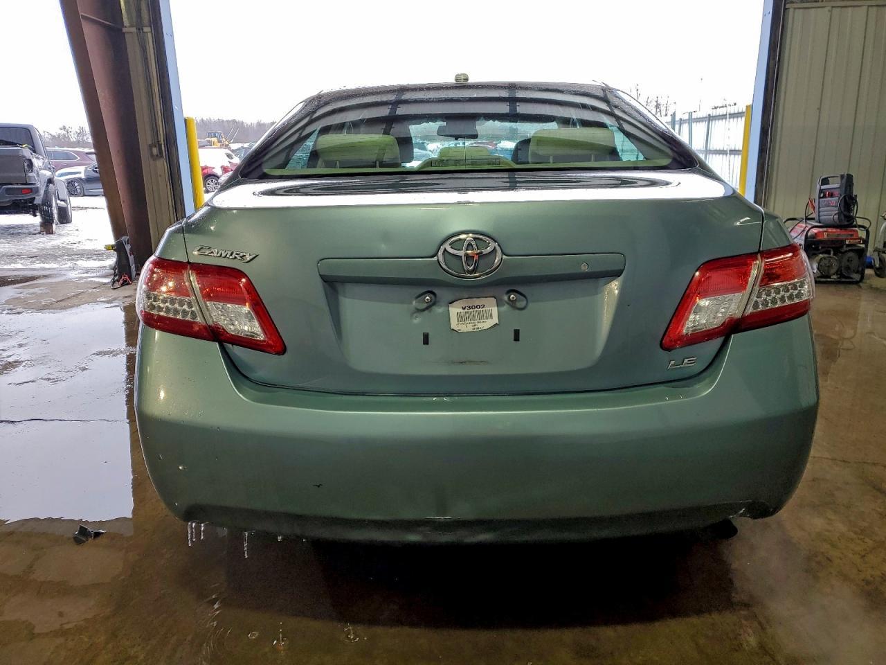 2011 TOYOTA CAMRY
