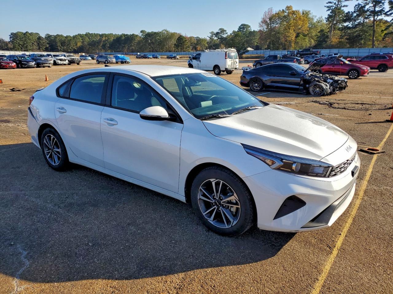 2024 KIA FORTE