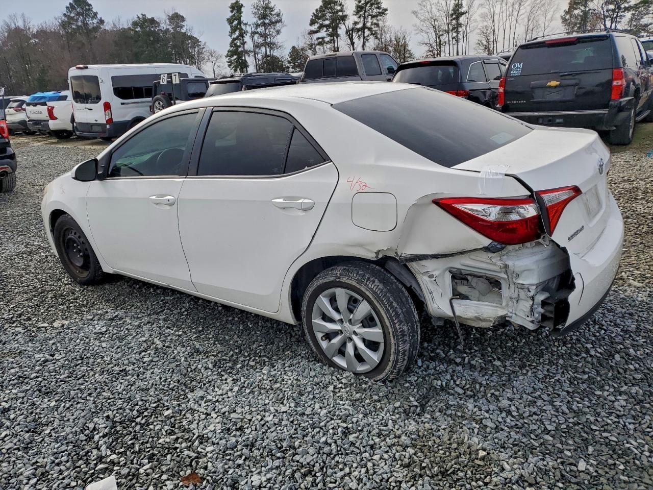 2015 TOYOTA COROLLA