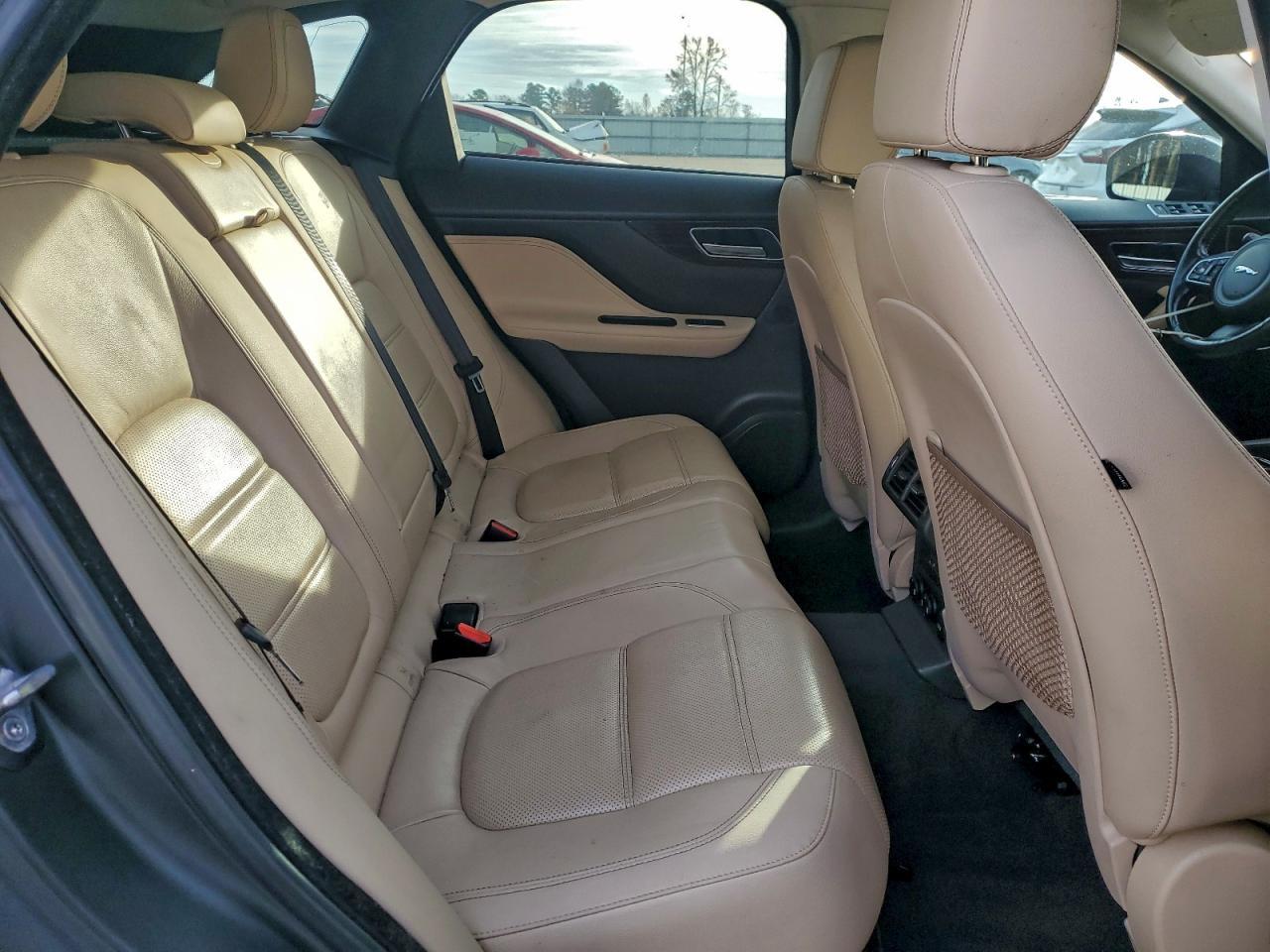 2017 JAGUAR F-Pace
