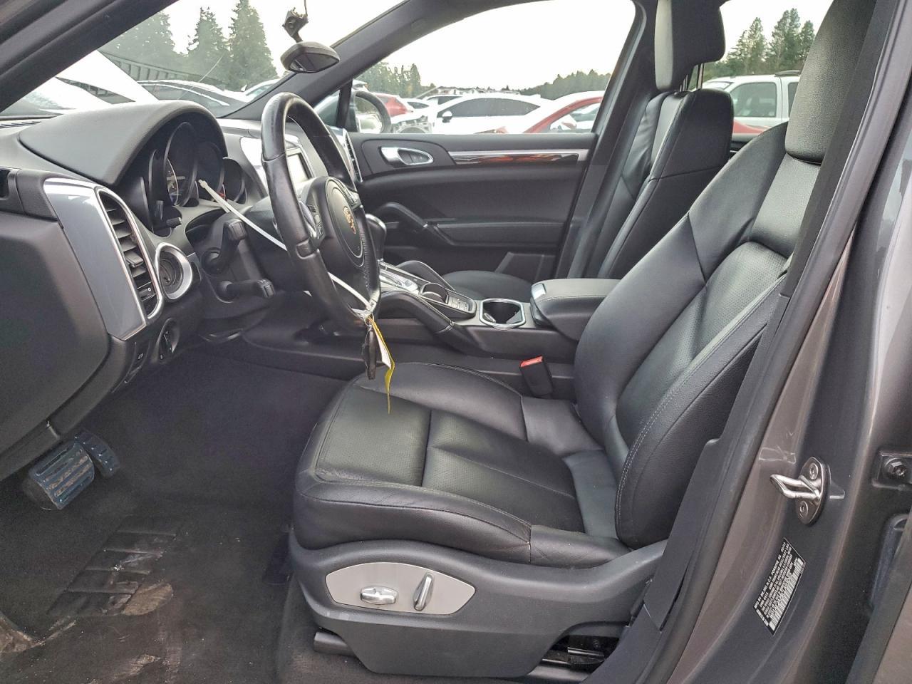 2012 PORSCHE CAYENNE
