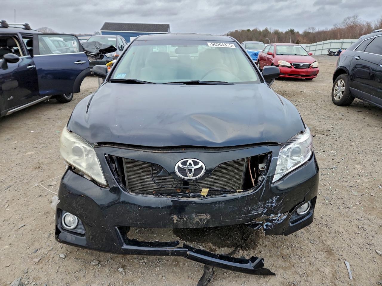 2011 TOYOTA CAMRY