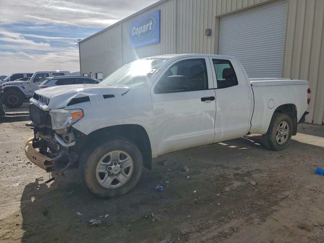 2016 TOYOTA TUNDRA