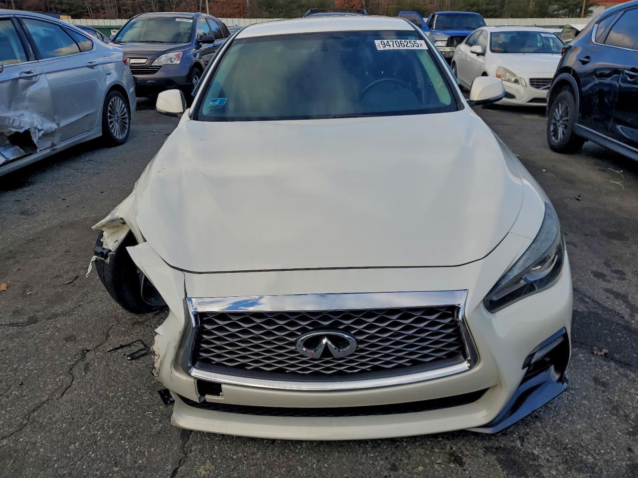 2015 INFINITI Q50
